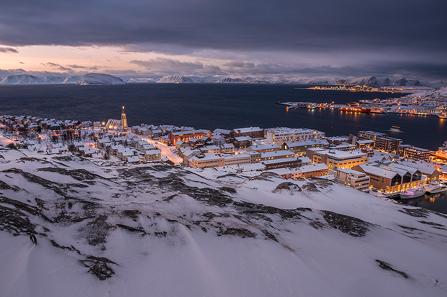 Stadtpanorama von Hammerfest fotografiert vom Aussichtspunkt Salen