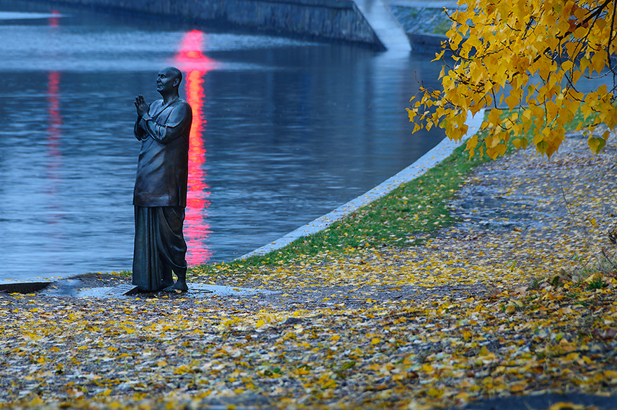 Kunstreise zu den Skulpturen im Kampa Park an der Moldau