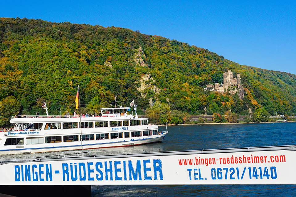 Rheinschifffahrt von Bingen nach Ruedesheim