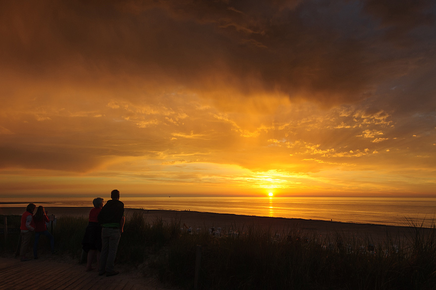 Sonnenuntergangfoto mit Graufilter an der Nordsee