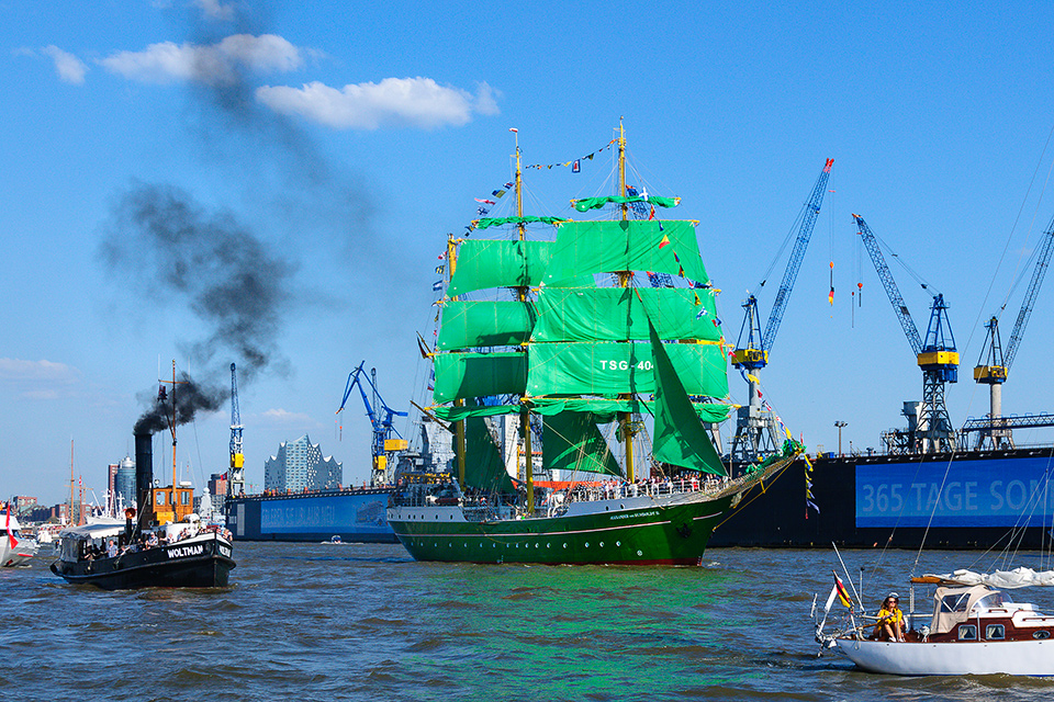 Tagesfahrt nach Hamburg - Fotoworkshop mit Segeltoern auf der MIR